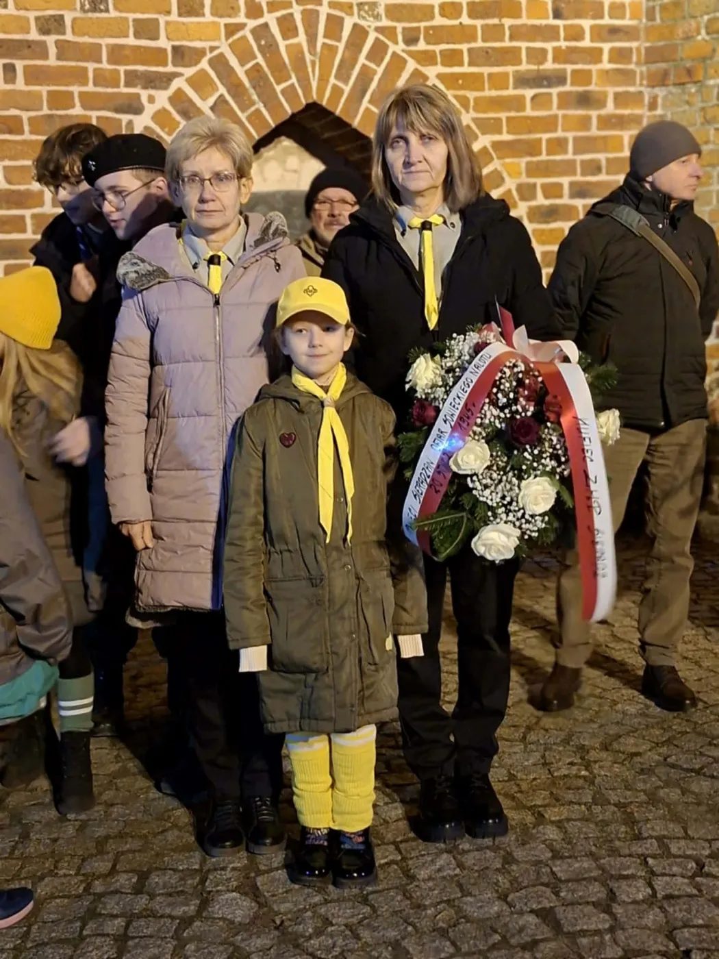 PAMIĘCI SIERADZAN OFIAR SOWIECKIEGO NALOTU W DNIU 20 STYCZNIA 1945 r.