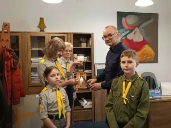 90abb603-b6d4-4997-8e06-2d4226a784ae